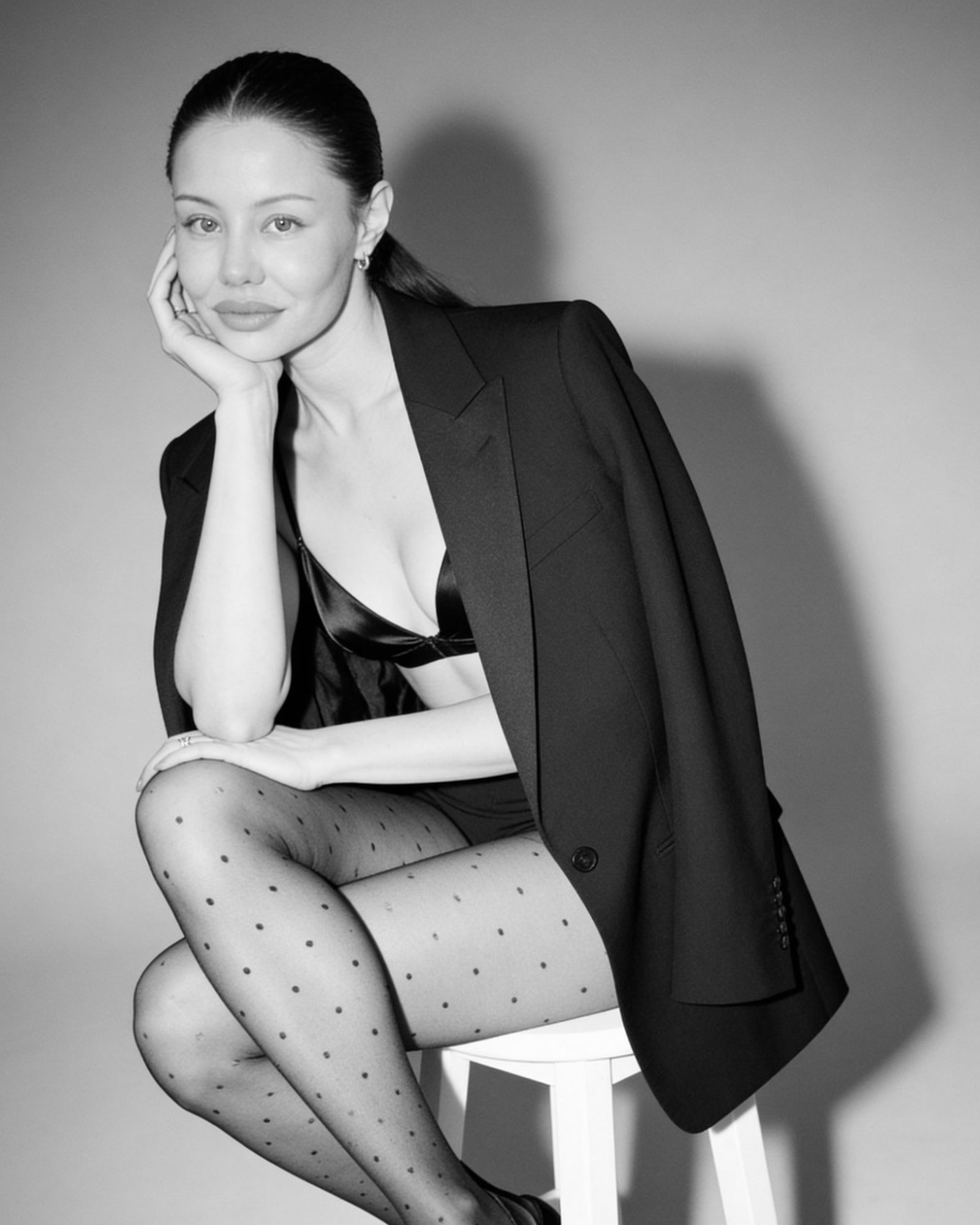 Portrait noir et blanc de Catherine, fondatrice de Muse